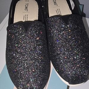 NWT Toms Black Glitter Slip-On with Multicolor Sparkle
